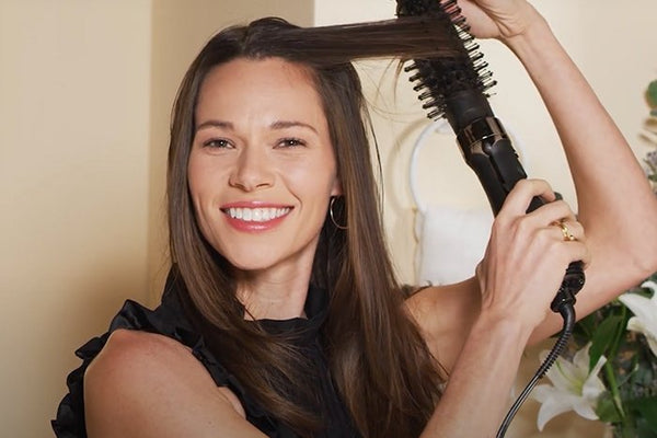 How To: Create a Blowout with Curls with Hot Tools Blowout Volumiser: Small Detachable Barrel - Hot Tools Australia